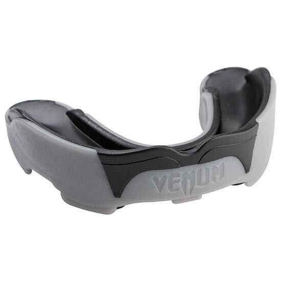 Капа одностороння боксерська VENUM PREDATOR HC-035 Чорний/Білий HC-035 фото